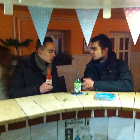 Asz Vendeghaz